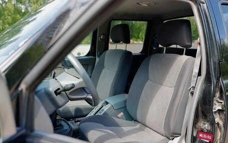 Nissan NP300, 2011 год, 1 380 000 рублей, 16 фотография
