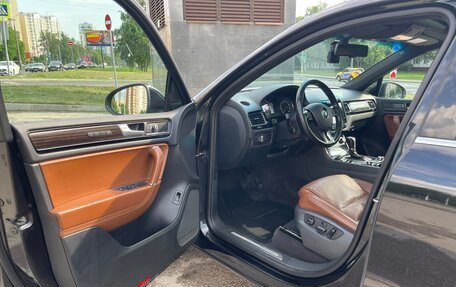 Volkswagen Touareg III, 2014 год, 2 100 000 рублей, 11 фотография