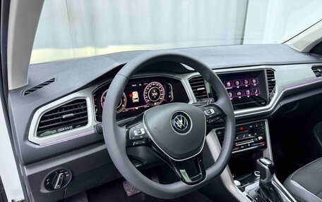 Volkswagen T-Roc I, 2022 год, 1 560 000 рублей, 10 фотография