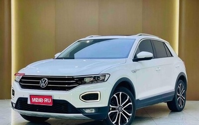 Volkswagen T-Roc I, 2022 год, 1 620 000 рублей, 1 фотография