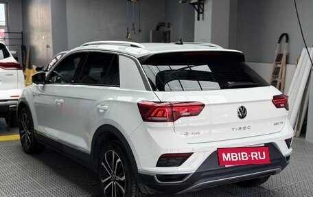Volkswagen T-Roc I, 2022 год, 1 630 000 рублей, 4 фотография