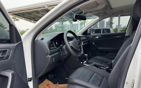 Volkswagen T-Roc I, 2022 год, 1 540 000 рублей, 11 фотография