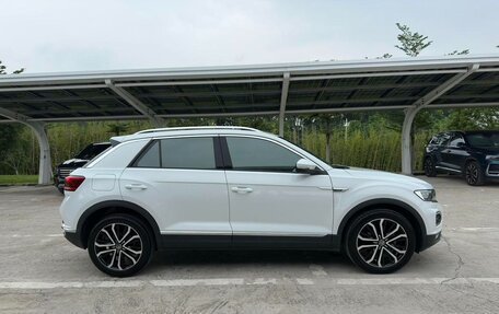 Volkswagen T-Roc I, 2022 год, 1 540 000 рублей, 7 фотография