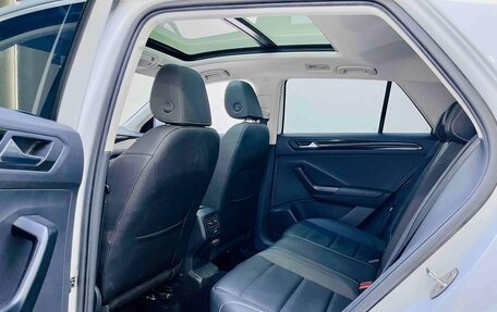 Volkswagen T-Roc I, 2022 год, 1 620 000 рублей, 12 фотография
