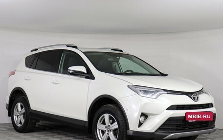 Toyota RAV4, 2017 год, 1 997 000 рублей, 4 фотография