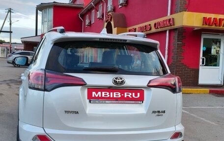 Toyota RAV4, 2018 год, 2 750 000 рублей, 6 фотография