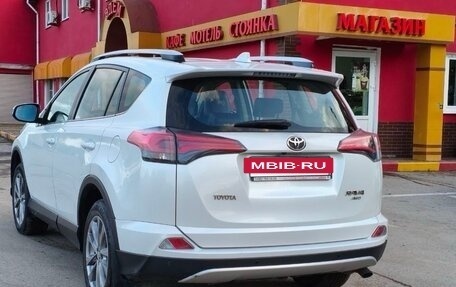 Toyota RAV4, 2018 год, 2 750 000 рублей, 5 фотография