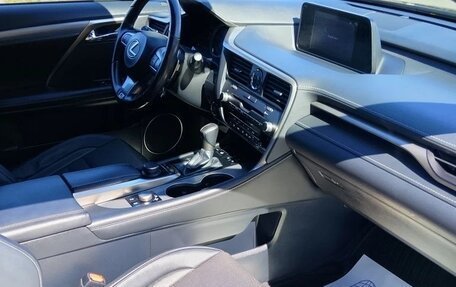Lexus RX IV рестайлинг, 2017 год, 4 200 000 рублей, 11 фотография