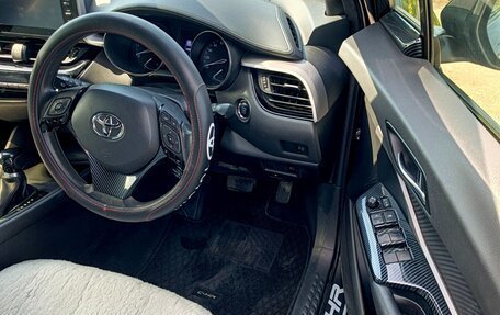 Toyota C-HR I рестайлинг, 2020 год, 2 240 000 рублей, 4 фотография
