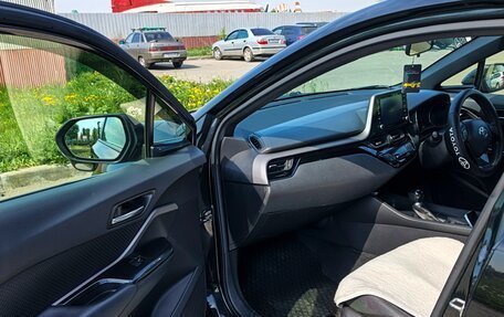 Toyota C-HR I рестайлинг, 2020 год, 2 240 000 рублей, 13 фотография