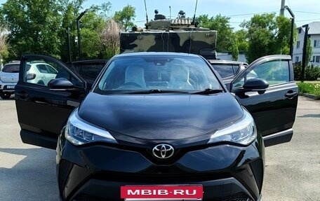 Toyota C-HR I рестайлинг, 2020 год, 2 240 000 рублей, 7 фотография