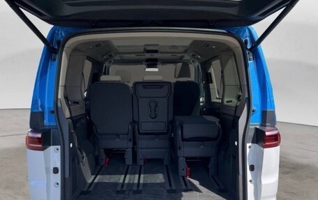 Volkswagen Multivan, 2023 год, 4 100 000 рублей, 6 фотография