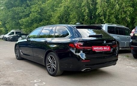 BMW 5 серия, 2022 год, 2 500 000 рублей, 2 фотография