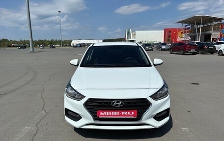 Hyundai Solaris II рестайлинг, 2017 год, 1 150 000 рублей, 1 фотография