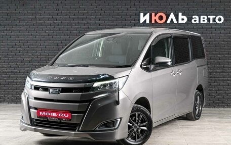 Toyota Noah III, 2018 год, 2 200 000 рублей, 1 фотография
