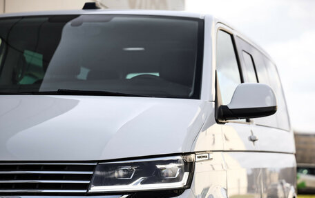 Volkswagen Multivan T6 рестайлинг, 2020 год, 4 699 000 рублей, 2 фотография