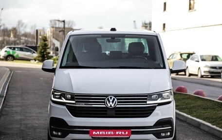 Volkswagen Multivan T6 рестайлинг, 2020 год, 4 699 000 рублей, 3 фотография