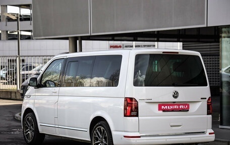 Volkswagen Multivan T6 рестайлинг, 2020 год, 4 699 000 рублей, 9 фотография