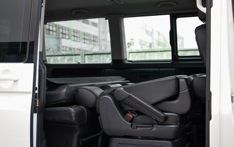 Volkswagen Multivan T6 рестайлинг, 2020 год, 4 699 000 рублей, 30 фотография