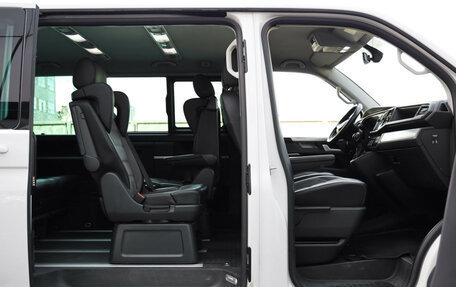 Volkswagen Multivan T6 рестайлинг, 2020 год, 4 699 000 рублей, 29 фотография
