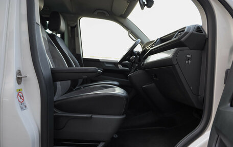 Volkswagen Multivan T6 рестайлинг, 2020 год, 4 699 000 рублей, 28 фотография