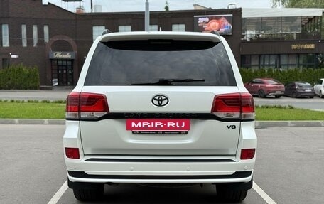 Toyota Land Cruiser 200, 2014 год, 5 280 000 рублей, 3 фотография