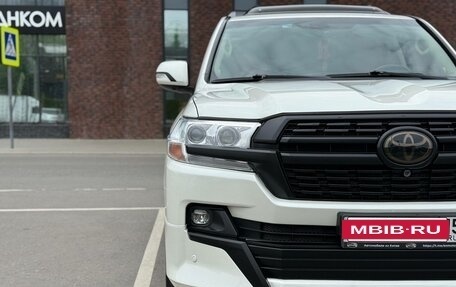 Toyota Land Cruiser 200, 2014 год, 5 280 000 рублей, 6 фотография