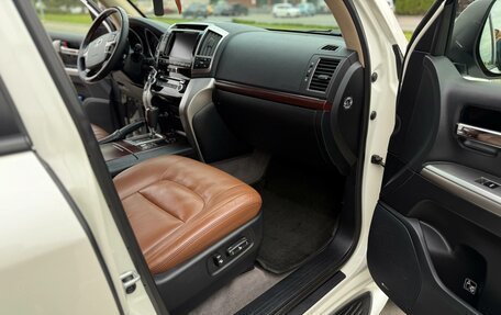 Toyota Land Cruiser 200, 2014 год, 5 280 000 рублей, 26 фотография