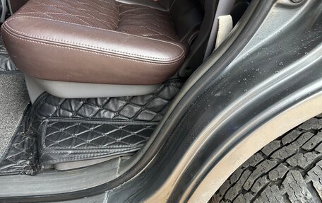 Toyota Land Cruiser Prado 120 рестайлинг, 2004 год, 1 580 000 рублей, 15 фотография