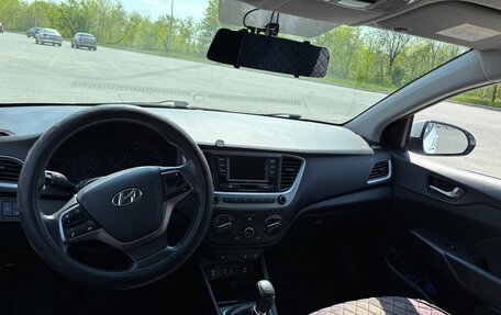 Hyundai Solaris II рестайлинг, 2017 год, 1 150 000 рублей, 13 фотография
