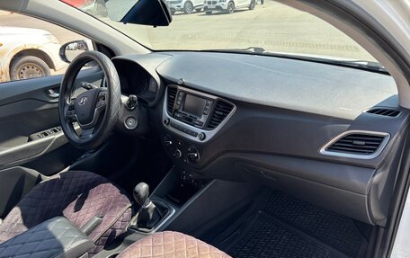 Hyundai Solaris II рестайлинг, 2017 год, 1 150 000 рублей, 15 фотография