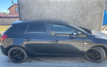 Opel Astra J, 2011 год, 550 000 рублей, 6 фотография
