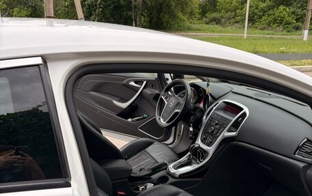 Opel Astra J, 2013 год, 880 000 рублей, 5 фотография