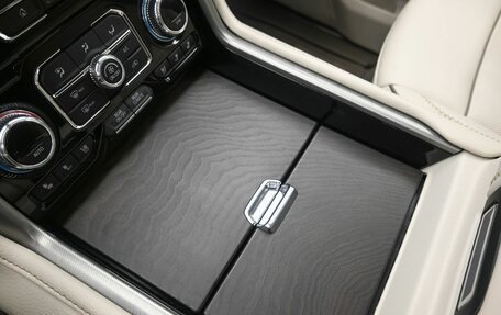 GMC Yukon IV, 2022 год, 15 458 900 рублей, 31 фотография
