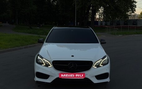 Mercedes-Benz E-Класс, 2014 год, 2 500 000 рублей, 2 фотография