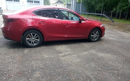 Mazda 3, 2015 год, 1 300 000 рублей, 2 фотография