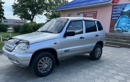 Chevrolet Niva I рестайлинг, 2004 год, 310 000 рублей, 2 фотография