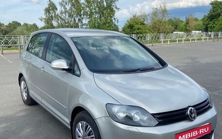 Volkswagen Golf Plus II, 2011 год, 535 000 рублей, 2 фотография