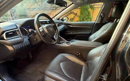 Toyota Camry, 2020 год, 3 300 000 рублей, 7 фотография