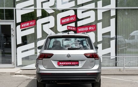 Volkswagen Tiguan II, 2017 год, 2 449 000 рублей, 4 фотография