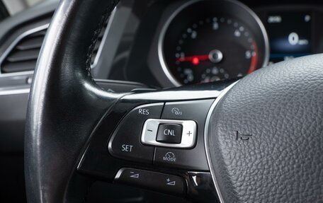 Volkswagen Tiguan II, 2017 год, 2 449 000 рублей, 17 фотография