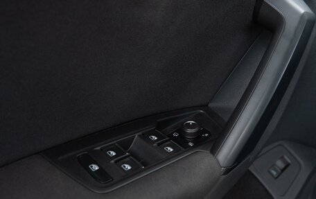 Volkswagen Tiguan II, 2017 год, 2 449 000 рублей, 24 фотография