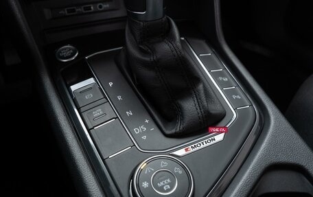Volkswagen Tiguan II, 2017 год, 2 449 000 рублей, 22 фотография