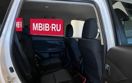 Mitsubishi Outlander III рестайлинг 3, 2021 год, 2 730 000 рублей, 23 фотография