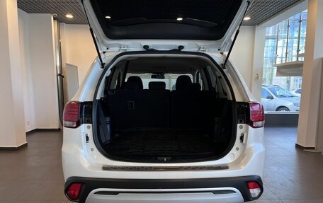 Mitsubishi Outlander III рестайлинг 3, 2021 год, 2 730 000 рублей, 34 фотография