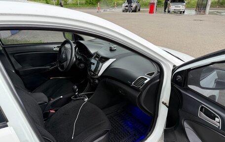 Hyundai Solaris II рестайлинг, 2015 год, 340 000 рублей, 1 фотография