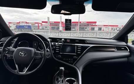 Toyota Camry, 2019 год, 2 390 000 рублей, 5 фотография