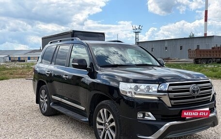 Toyota Land Cruiser 200, 2016 год, 4 500 000 рублей, 2 фотография