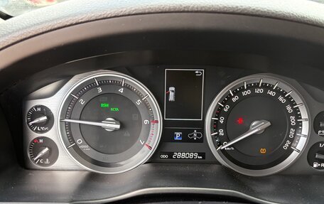 Toyota Land Cruiser 200, 2016 год, 4 500 000 рублей, 16 фотография