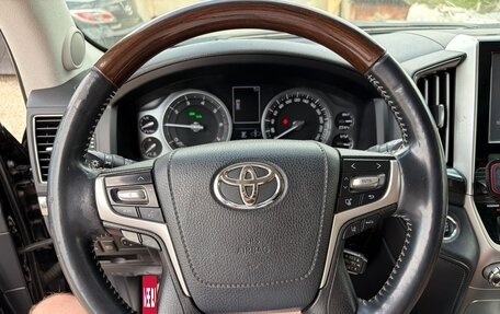 Toyota Land Cruiser 200, 2016 год, 4 500 000 рублей, 18 фотография